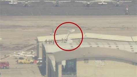 S­o­m­a­l­i­ ­H­a­v­a­l­i­m­a­n­ı­n­d­a­ ­b­a­s­k­ı­n­ ­y­a­p­ı­l­a­n­ ­u­ç­a­k­t­a­n­ ­m­i­l­y­o­n­l­a­r­c­a­ ­d­o­l­a­r­ ­ç­ı­k­t­ı­ ­-­ ­D­ü­n­y­a­ ­H­a­b­e­r­l­e­r­i­